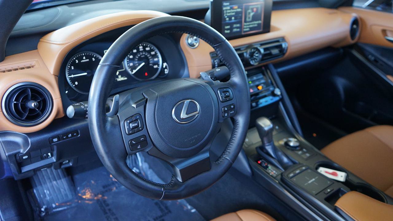 Used 2024 Lexus IS 350 F Sport RWD image 10
