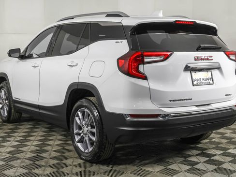 Used 2023 GMC Terrain SLT image 19