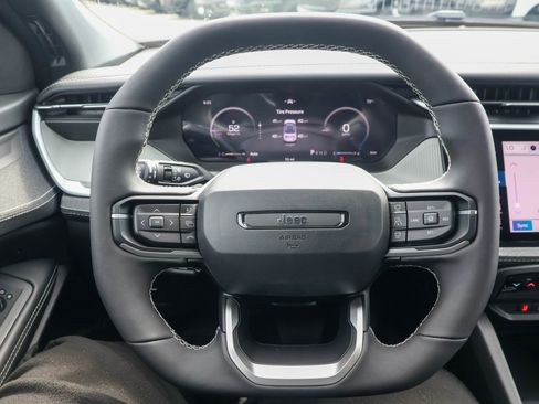 New 2026 Jeep Cherokee Laredo AWD/4WD image 28