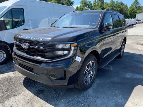 New 2025 Ford Expedition Active image 12
