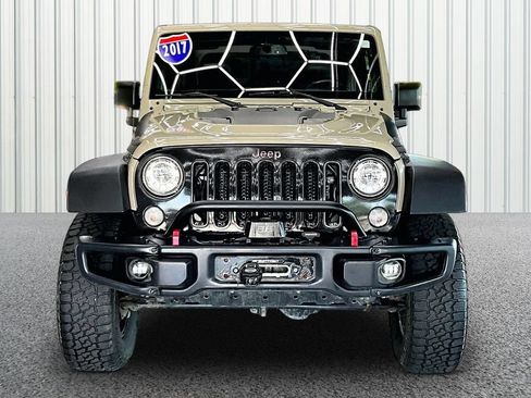 Used 2017 Jeep Wrangler Rubicon w/ Quick Order Package 24Z Recon AWD/4WD image 2