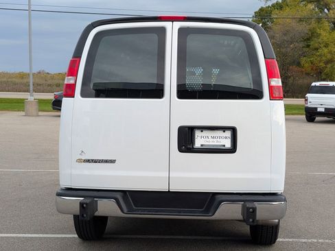 Used 2024 Chevrolet Express 2500 w/ Driver Convenience Package image 5