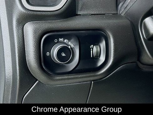 Used 2024 RAM 2500 Tradesman w/ Chrome Appearance Group image 11