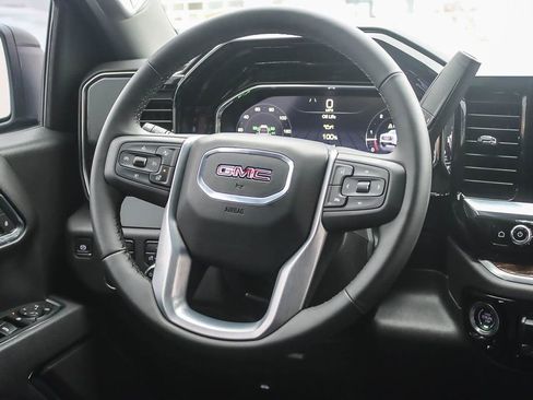 Used 2025 GMC Sierra 1500 Elevation image 25