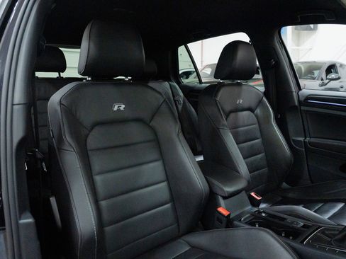 Used 2016 Volkswagen Golf 4-Door image 23