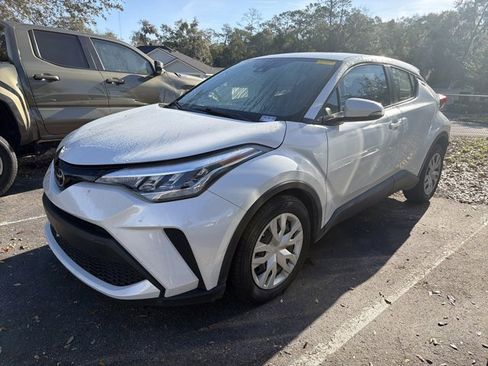Used 2021 Toyota C-HR LE image 4