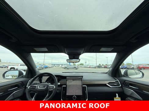 New 2026 GMC Acadia Denali Ultimate w/ LPO, Floor Liner Package AWD/4WD image 23
