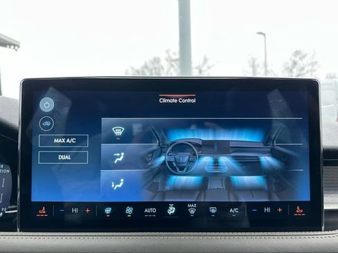 Used 2023 Lincoln Corsair AWD w/ Equipment Group 101A image 21