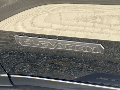 Used 2025 GMC Canyon Elevation w/ Technology Package RWD image 26