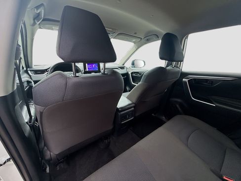 Used 2024 Toyota RAV4 LE FWD image 22