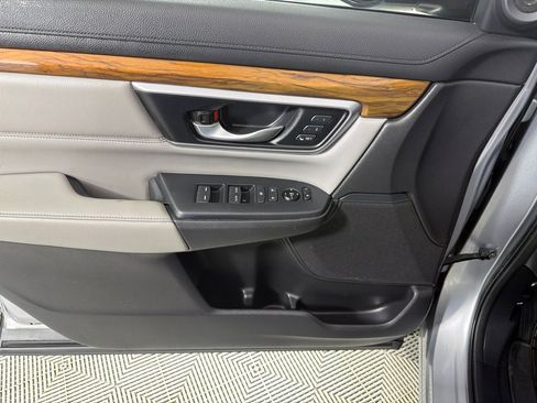Used 2017 Honda CR-V Touring image 11
