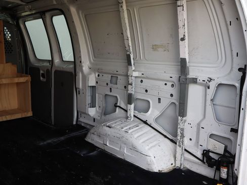 Used 2013 Ford E-250 and Econoline 250 w/ PWR Group image 16