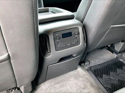 Used 2004 Chevrolet Avalanche Z66 w/ Sun And Sound Package RWD image 31