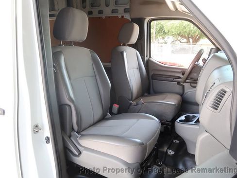Used 2020 Nissan NV 2500 SV w/ Back Door Glass Package RWD image 22