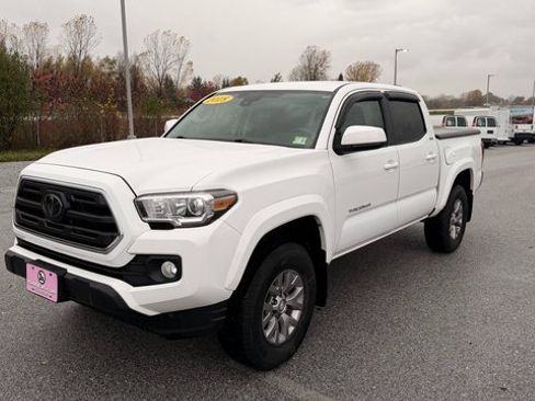 Used 2018 Toyota Tacoma SR5 image 7