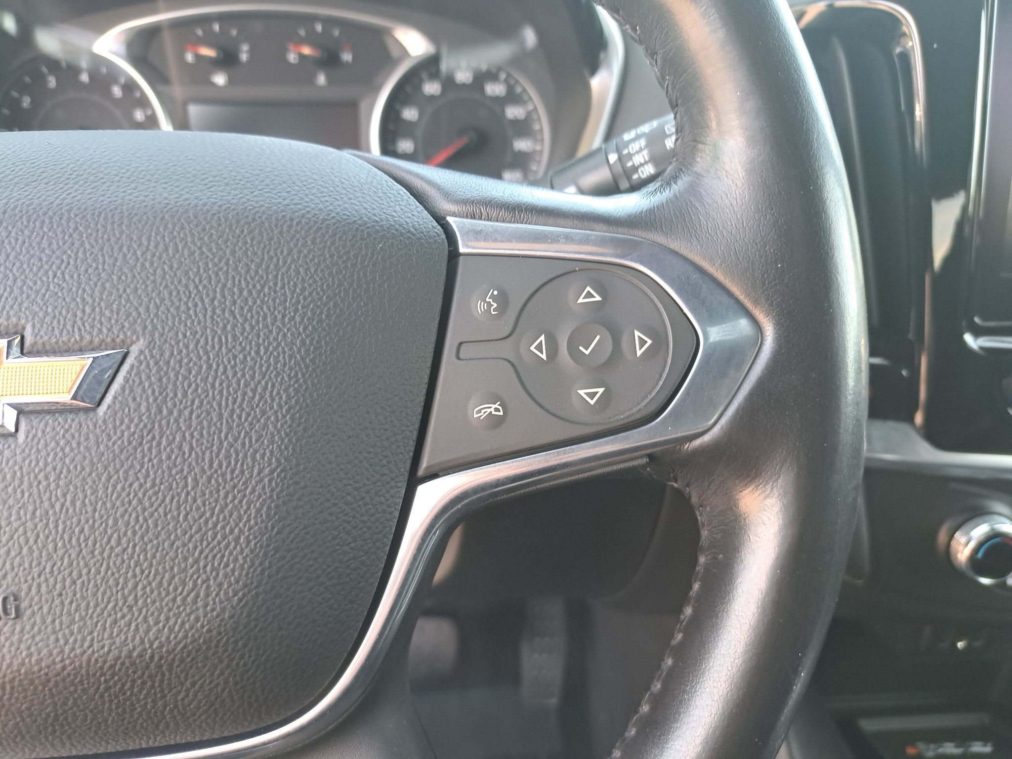 Used 2022 Chevrolet Traverse LT AWD/4WD image 19