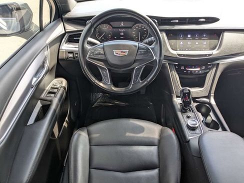 Used 2023 Cadillac XT5 Luxury FWD image 16