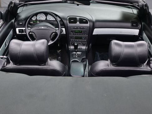 Used 2004 Ford Thunderbird image 15