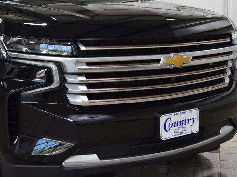 Used 2022 Chevrolet Tahoe High Country AWD/4WD image 13