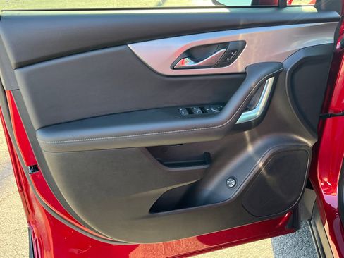 Used 2024 Chevrolet Blazer LT w/ Convenience Package image 11