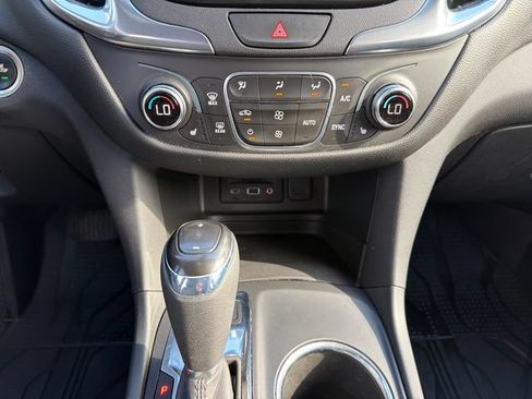 Used 2020 Chevrolet Equinox LT AWD/4WD image 33