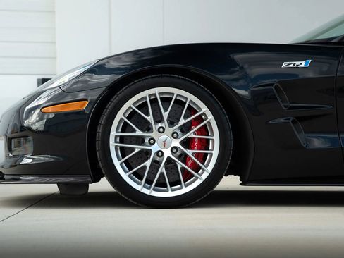 Used 2013 Chevrolet Corvette ZR1 w/ 3ZR Preferred Equipment Group image 28