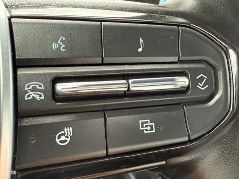 Used 2024 Chevrolet Colorado ZR2 w/ ZR2 Convenience Package III image 50