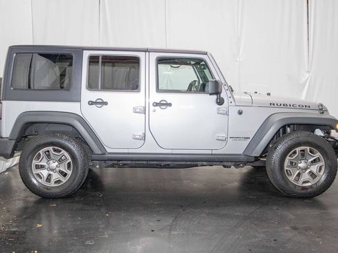 Used 2018 Jeep Wrangler Unlimited Rubicon w/ Cold Weather Group image 5