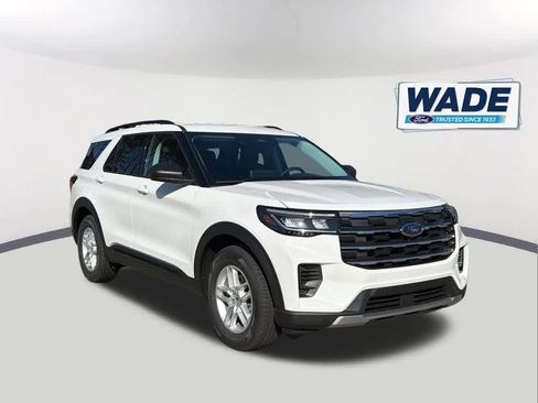 New 2026 Ford Explorer Active image 3