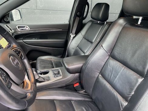 Used 2022 Jeep Grand Cherokee Limited image 21