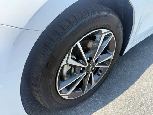 Used 2023 Kia Forte LXS FWD image 29