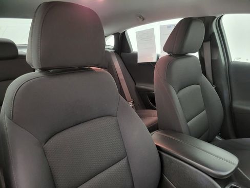 Used 2025 Chevrolet Malibu LT image 35