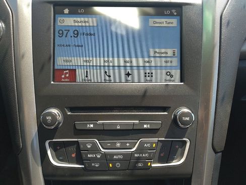 Used 2018 Ford Fusion SE w/ Fusion SE Technology Package image 25