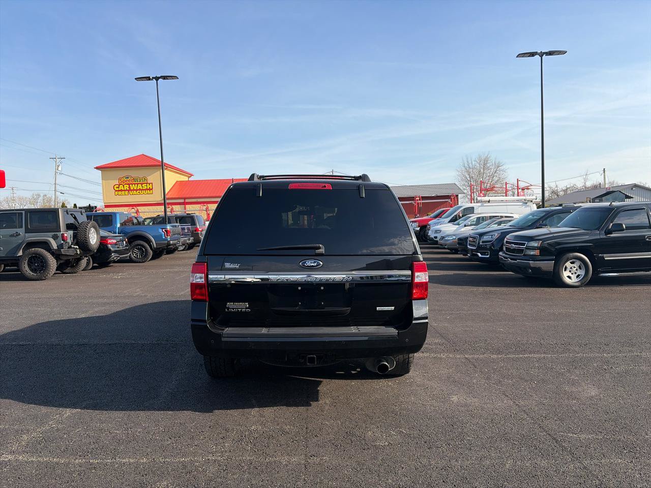 Used 2015 Ford Expedition Limited w/ Equipment Group 301A AWD/4WD image 4
