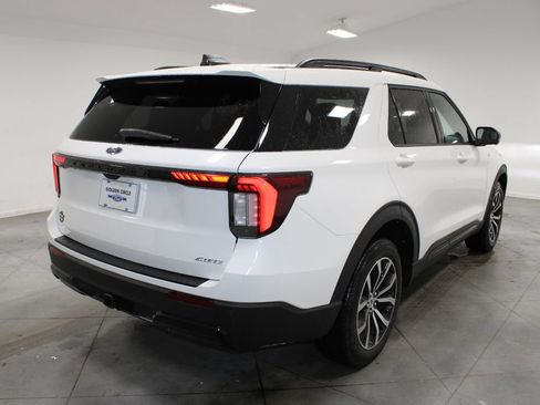 New 2026 Ford Explorer ST-Line AWD/4WD image 8