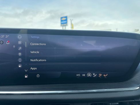 Used 2024 Buick Envision Preferred image 35