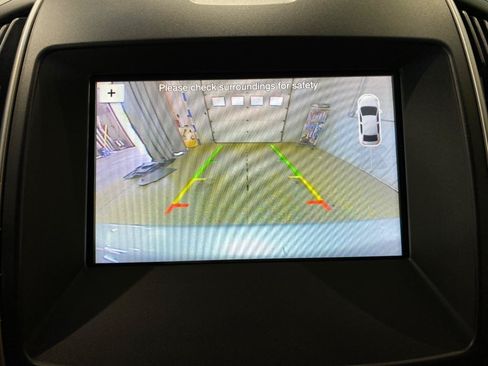 Used 2018 Ford Edge SEL w/ Equipment Group 201A AWD/4WD image 11
