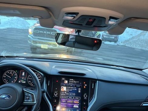 Used 2022 Subaru Outback Limited image 4