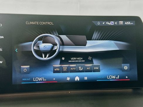 Used 2025 BMW 228i xDrive AWD/4WD image 29