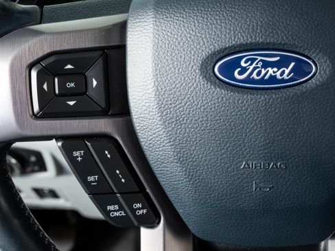 Used 2022 Ford F250 Limited AWD/4WD image 9