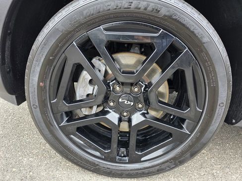 Used 2023 Kia Telluride EX X-Line image 4