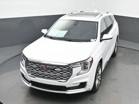 Certified 2023 GMC Terrain Denali w/ LPO, Floor Liner Package AWD/4WD image 36