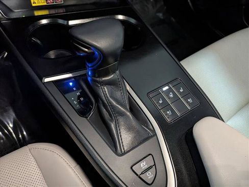 Used 2024 Lexus UX 250h F Sport FWD image 13