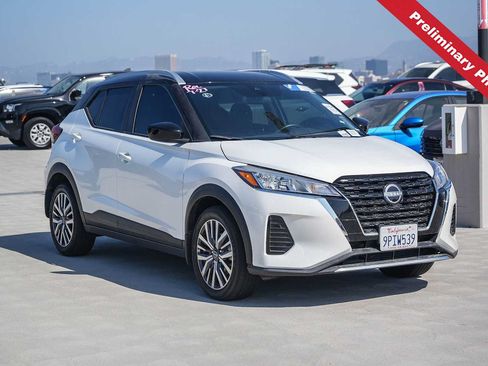 Used 2024 Nissan Kicks SV FWD image 3