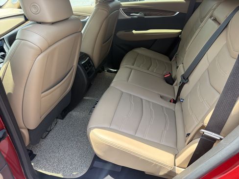 Used 2022 Cadillac XT5 Premium Luxury w/ Platinum Package FWD image 21