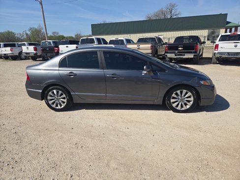 Used 2010 Honda Civic EX-L image 2