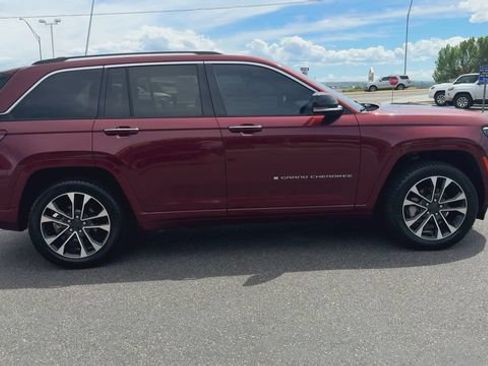 Used 2022 Jeep Grand Cherokee Overland AWD/4WD image 9