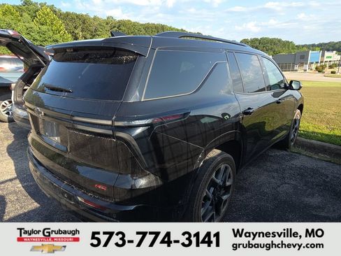 Used 2024 Chevrolet Traverse RS AWD/4WD image 6
