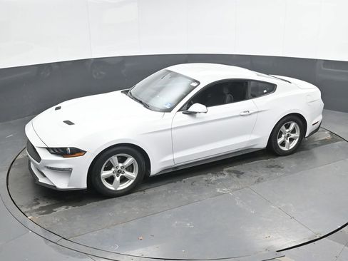 Used 2018 Ford Mustang EcoBoost image 36