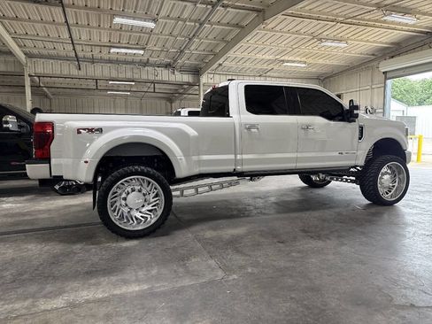Used 2022 Ford F350 Limited AWD/4WD image 5